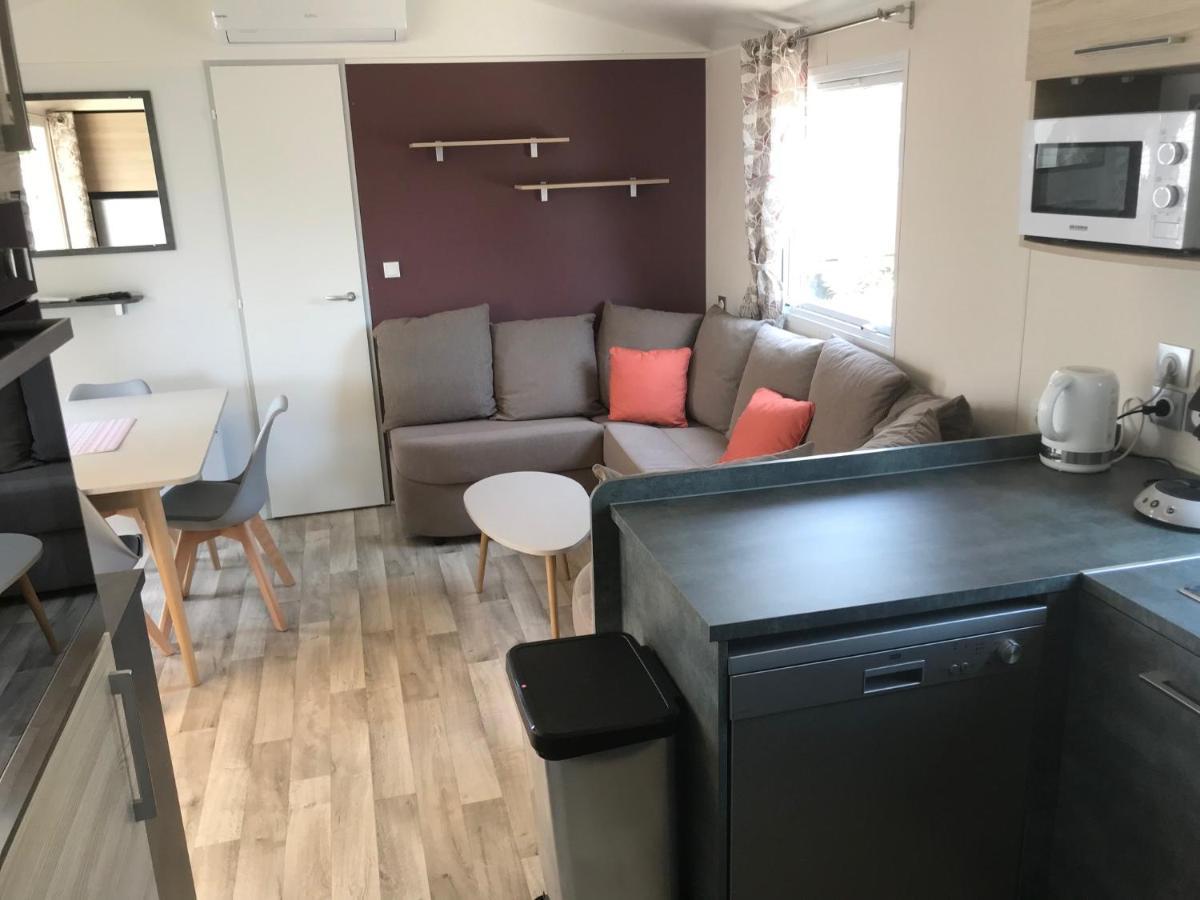 Mobil Home Camping Le Mar Estang Bord De Plage カネ エクステリア 写真